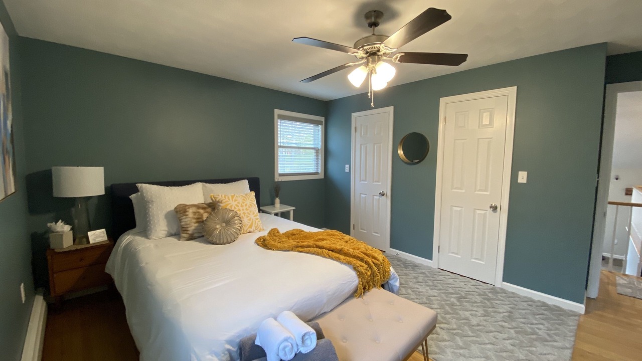 Photo of Bedroom in Old Mystic