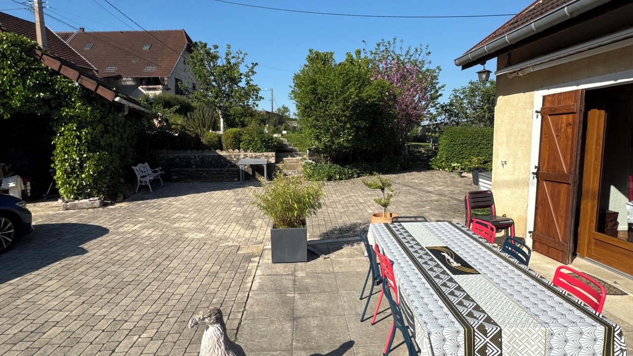 Photo of Outdoor in Brery