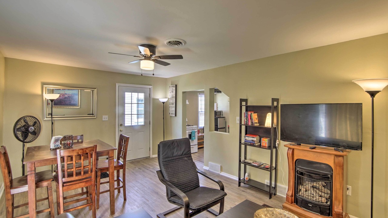 Photo of Livingroom in Royal Oak