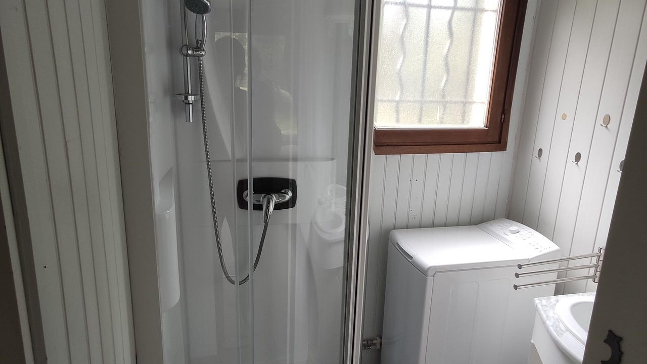 Photo of Bathroom in Pyrenees 2000