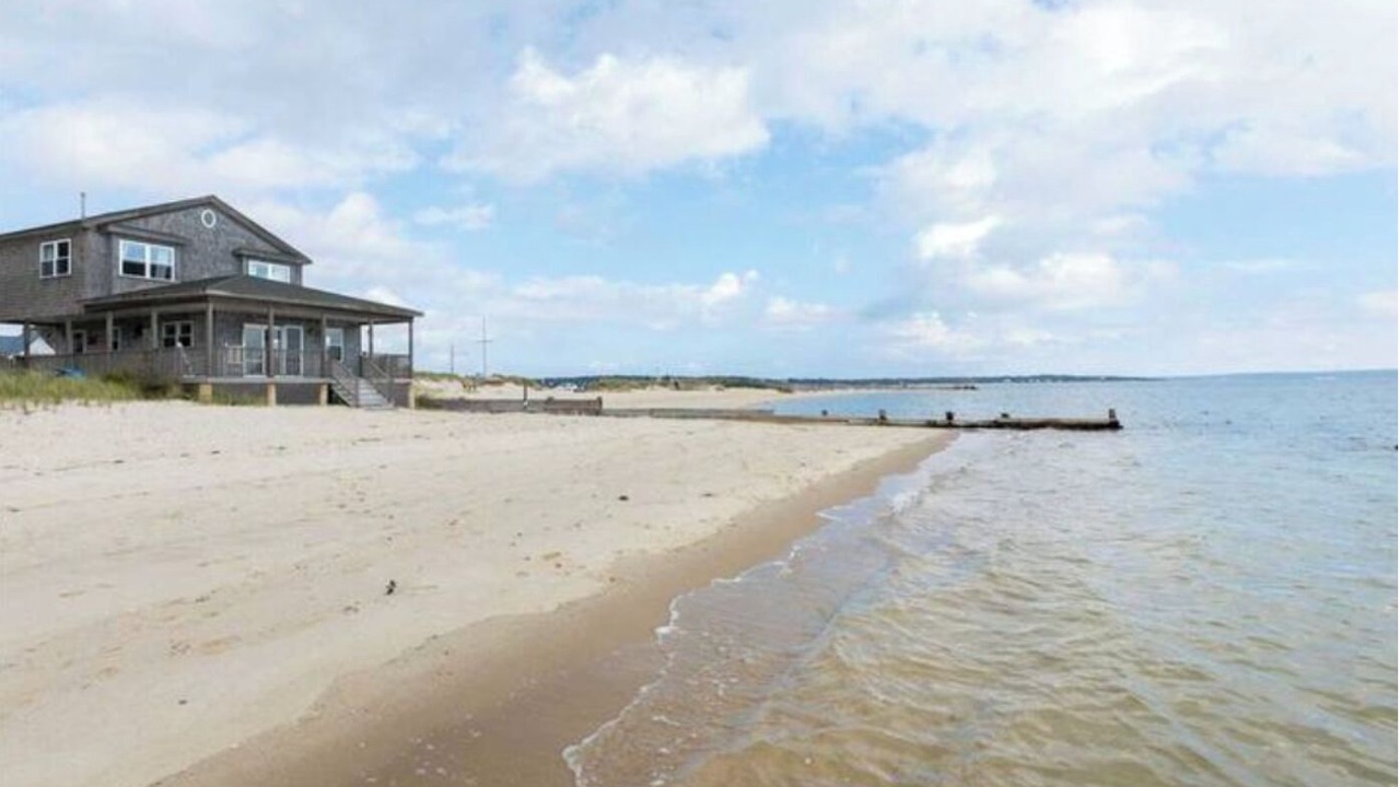 Photo of Others in New Suffolk