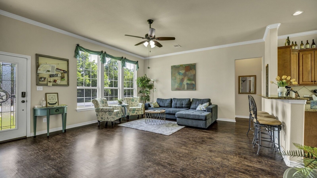 Photo of Livingroom in Johnson City