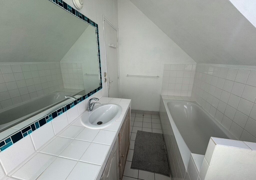 Photo of Bathroom in Beaumont-en-Veron
