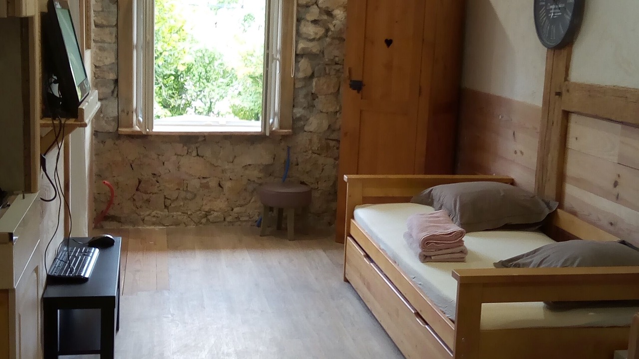 Photo of Bedroom in Longecombe