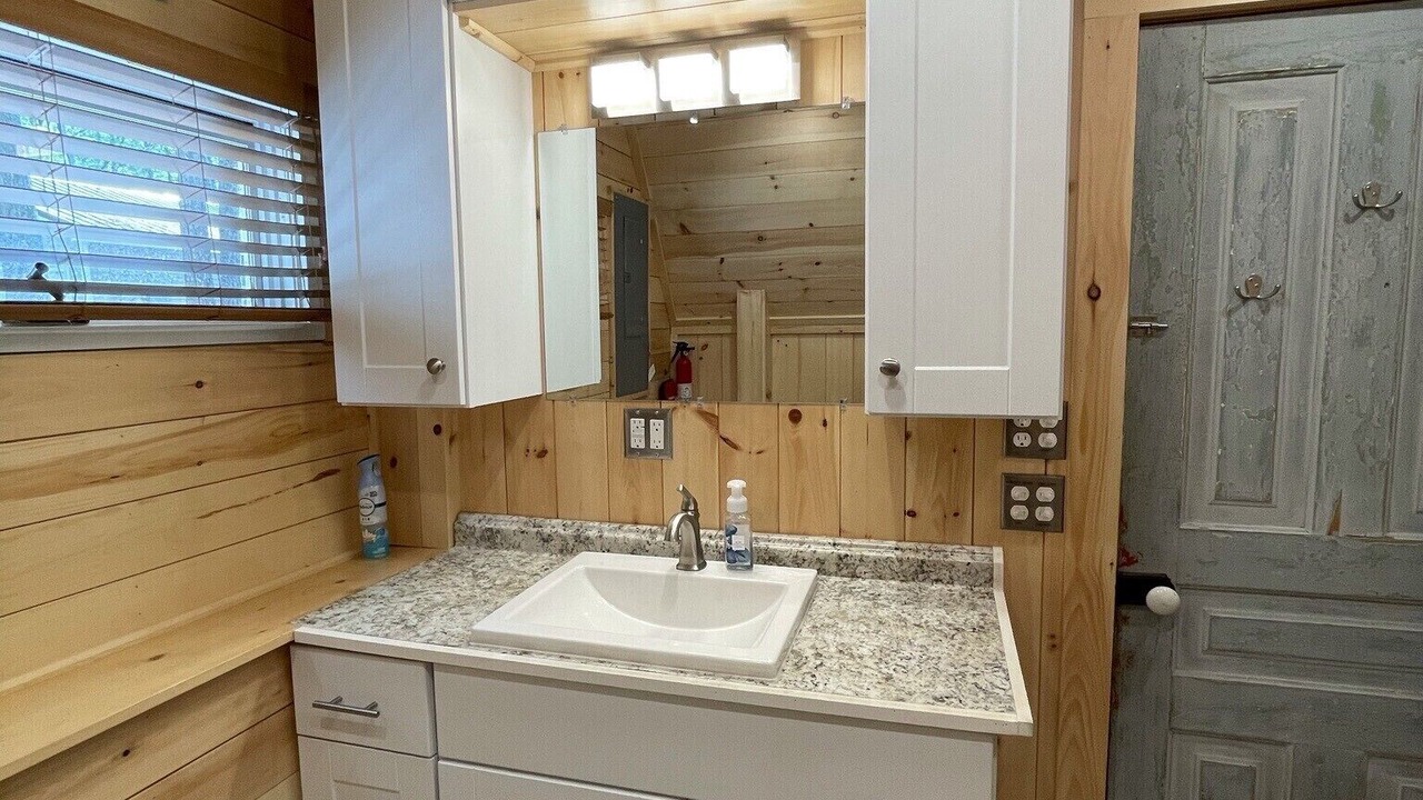 Photo of Bathroom in Wellston
