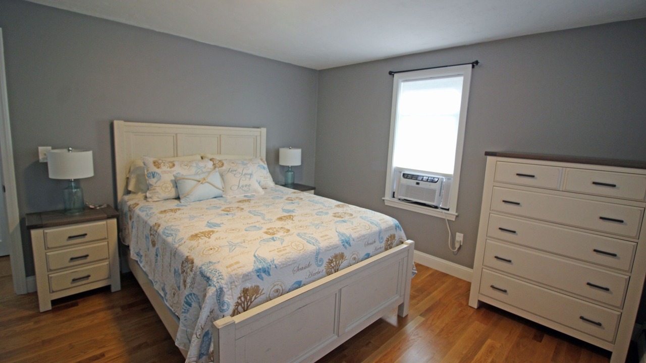 Photo of Bedroom in West Yarmouth