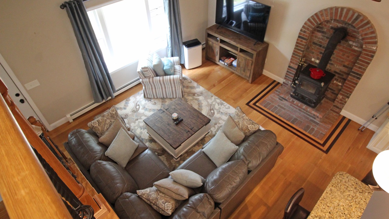 Photo of Livingroom in West Yarmouth