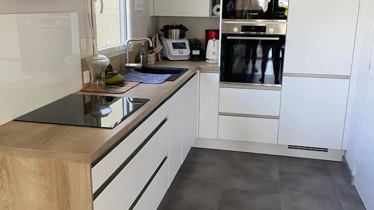 Photo of Kitchen in Landunvez