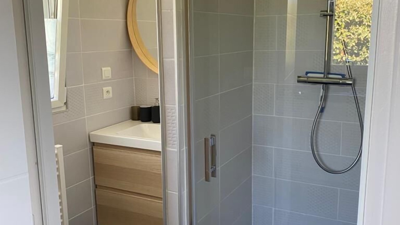Photo of Bathroom in Landunvez