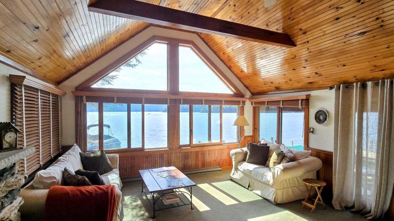 Photo of Livingroom in Bolton Landing