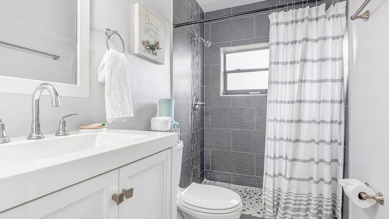 Photo of Bathroom in Hollywood
