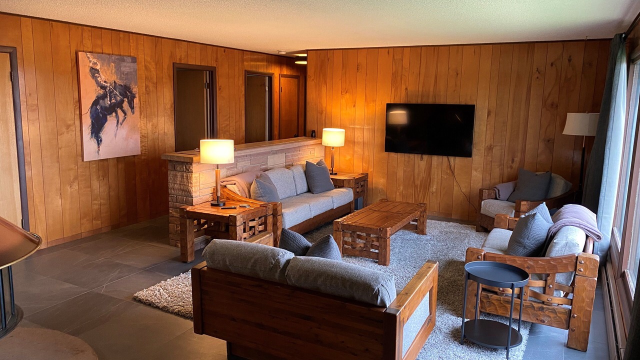 Photo of Livingroom in Saratoga