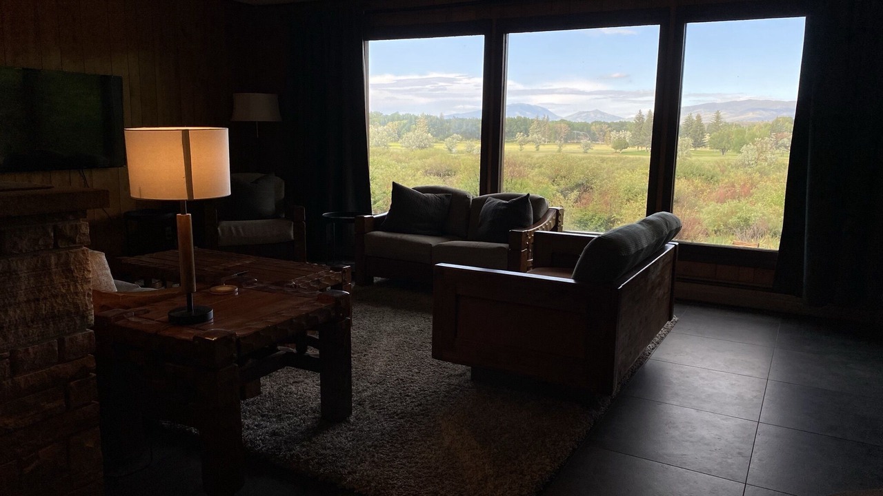 Photo of Livingroom in Saratoga
