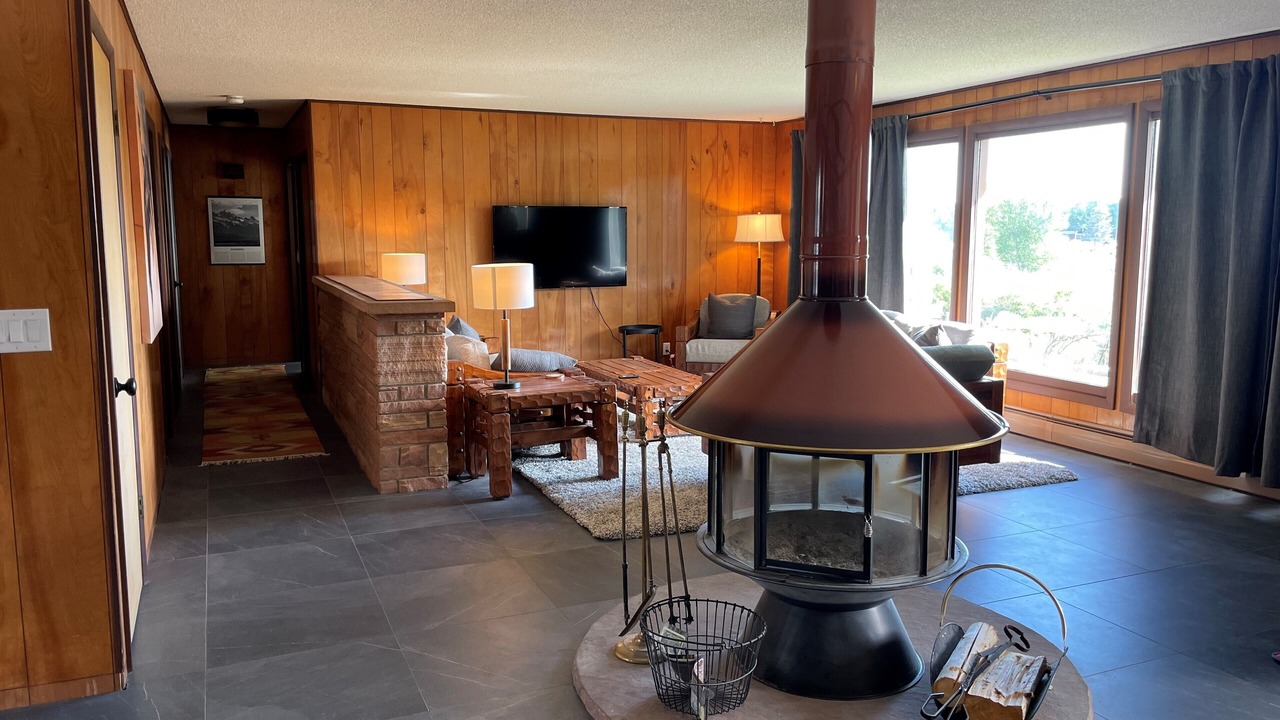 Photo of Livingroom in Saratoga