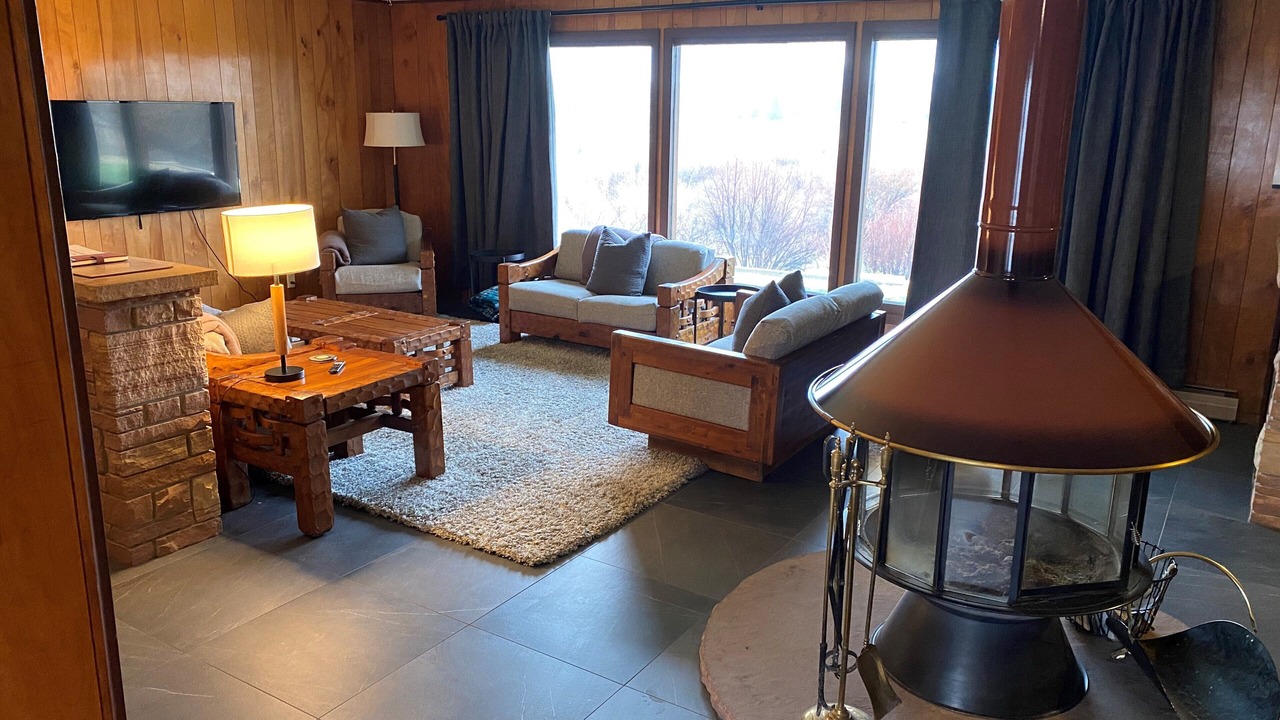 Photo of Livingroom in Saratoga