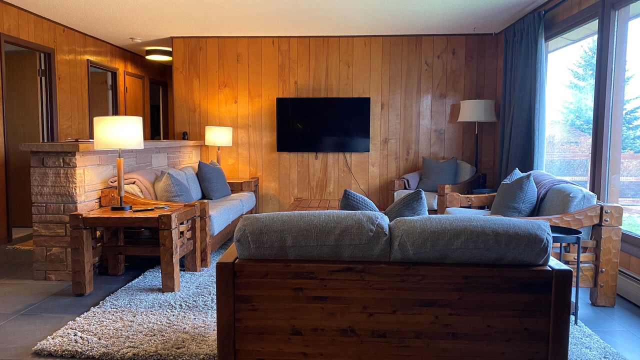 Photo of Livingroom in Saratoga