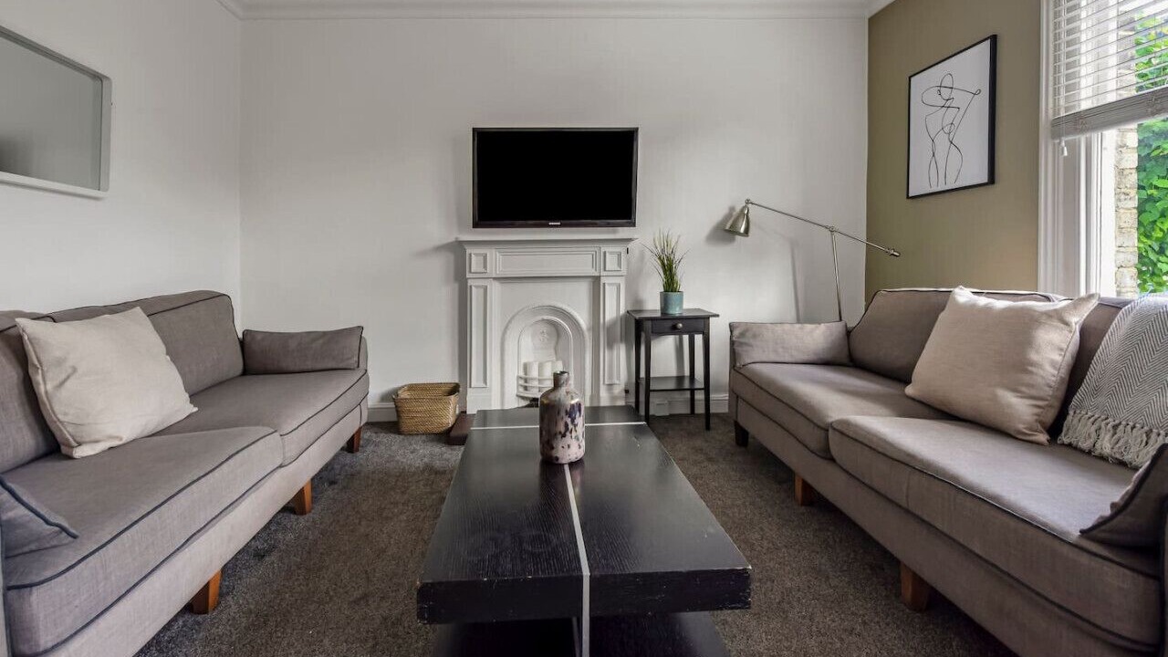 Photo of Livingroom in West Kensington