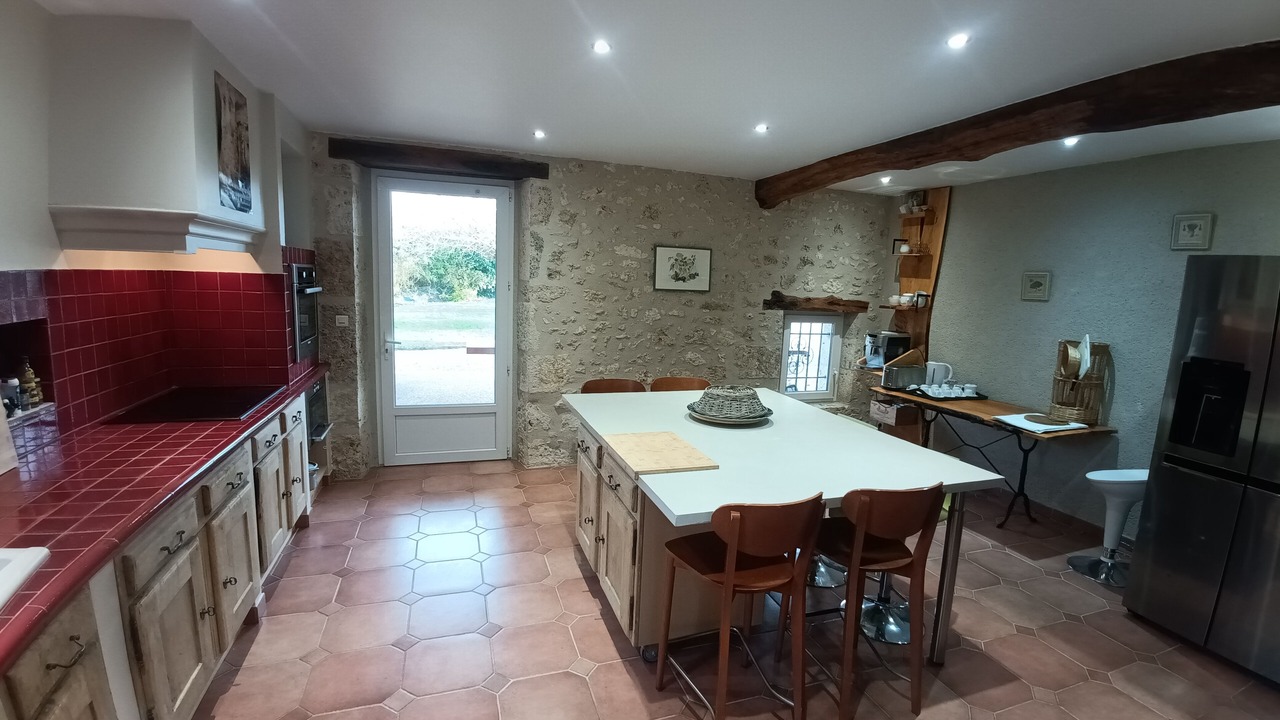 Photo of Kitchen in Sainte-Colombe-de-Villeneuve