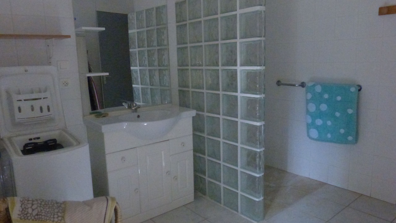 Photo of Bathroom in Frayssinet-le-Gelat