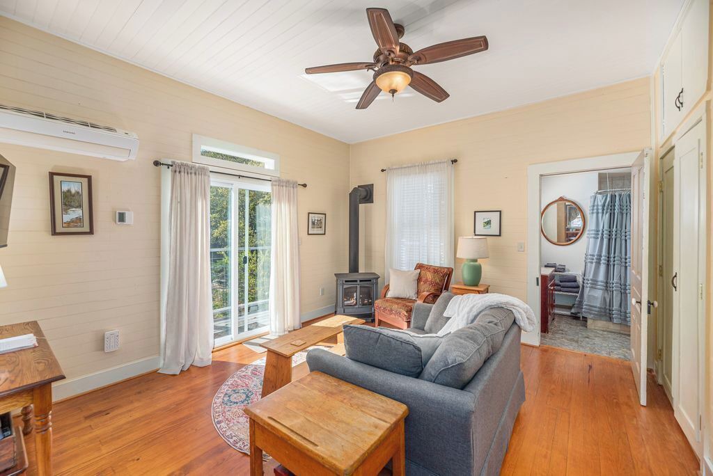 Photo of Bedroom in Hot Springs