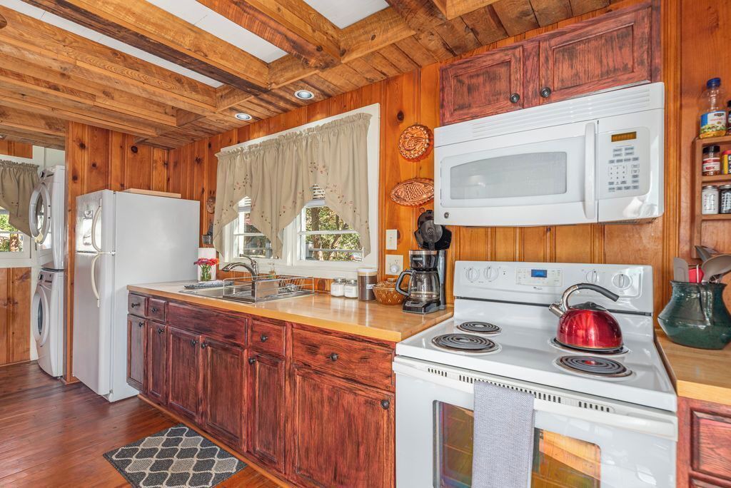 Photo of Kitchen in Hot Springs
