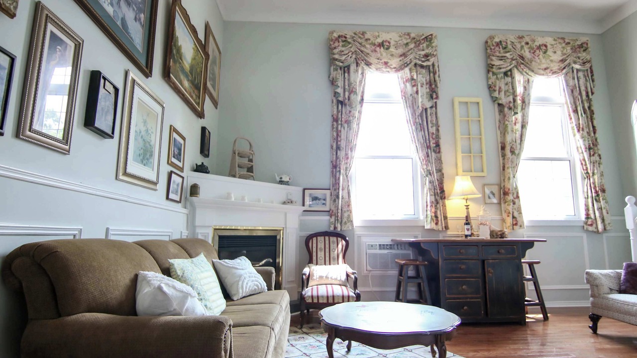 Photo of Livingroom in Bracebridge