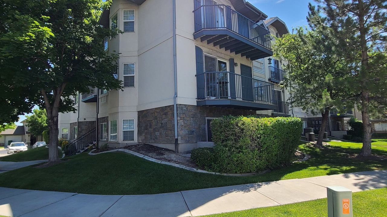 Photo of Outdoor in Lakeview