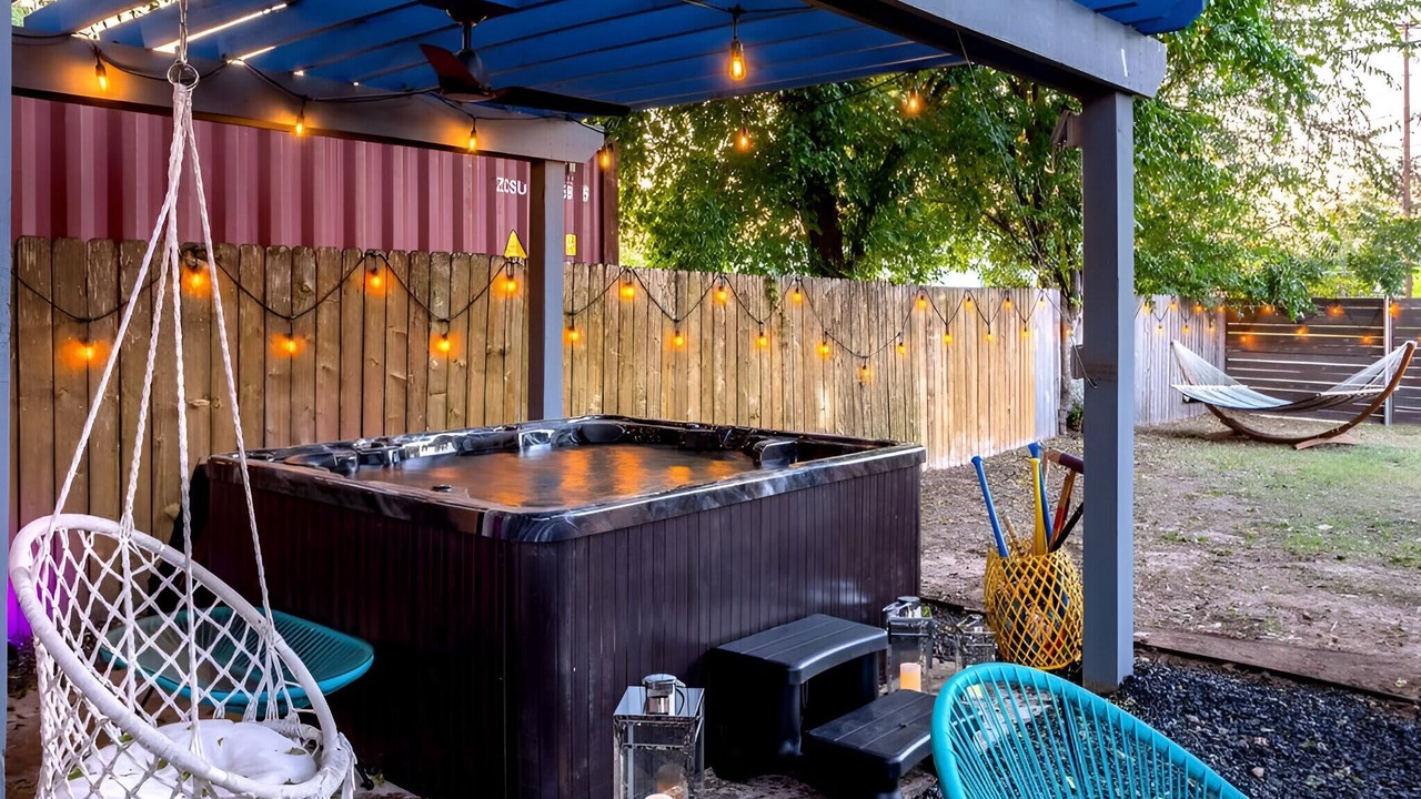 Photo of Outdoor in Govalle