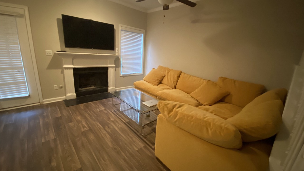 Photo of Livingroom in Briarcliff Heights