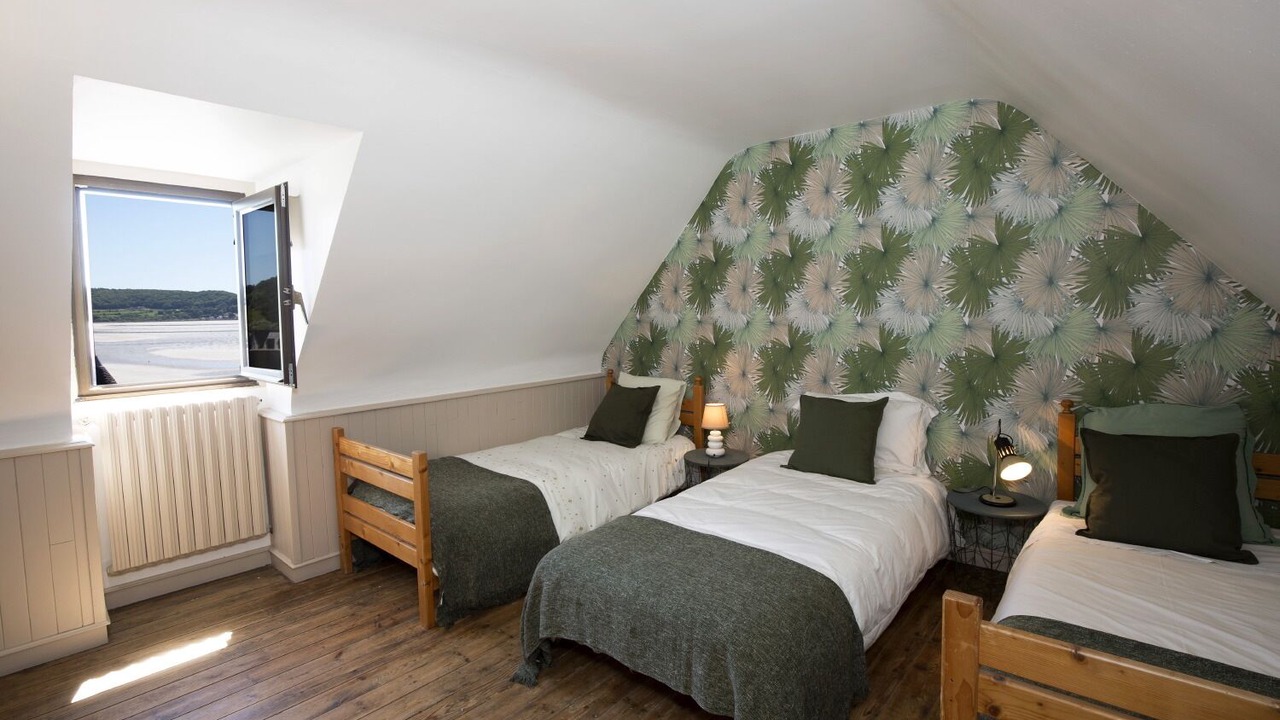 Photo of Bedroom in Saint-Michel-en-Greve