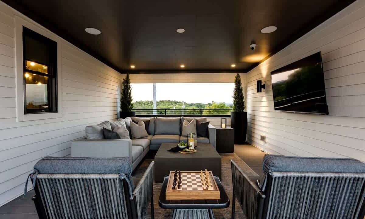 Photo of Livingroom in Talbot's Corner