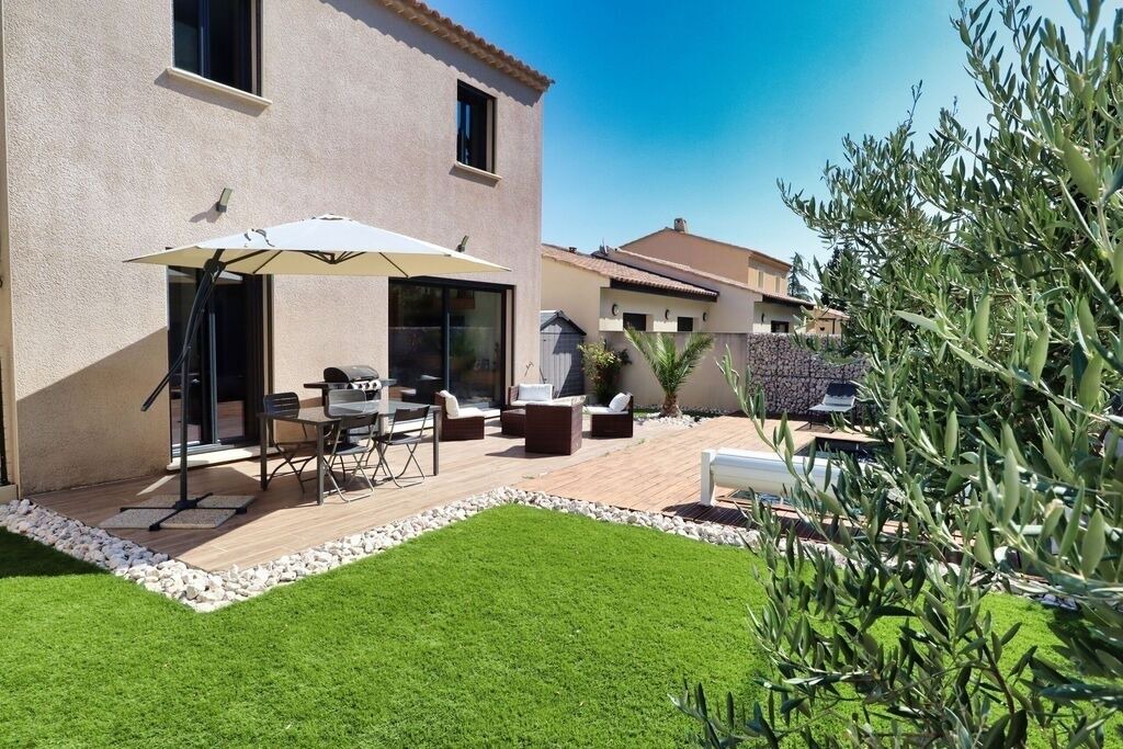 Photo of Outdoor in Vedene