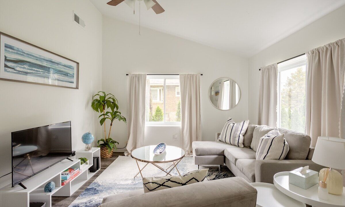 Photo of Livingroom in Rosedale
