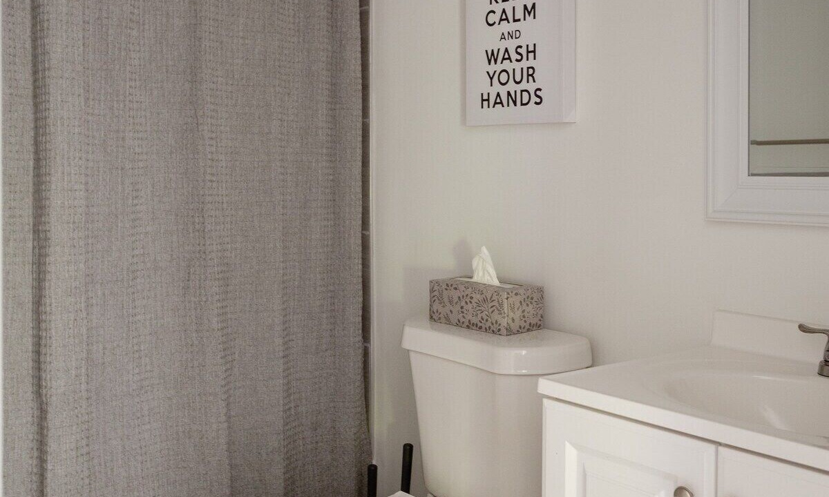 Photo of Bathroom in Rosedale