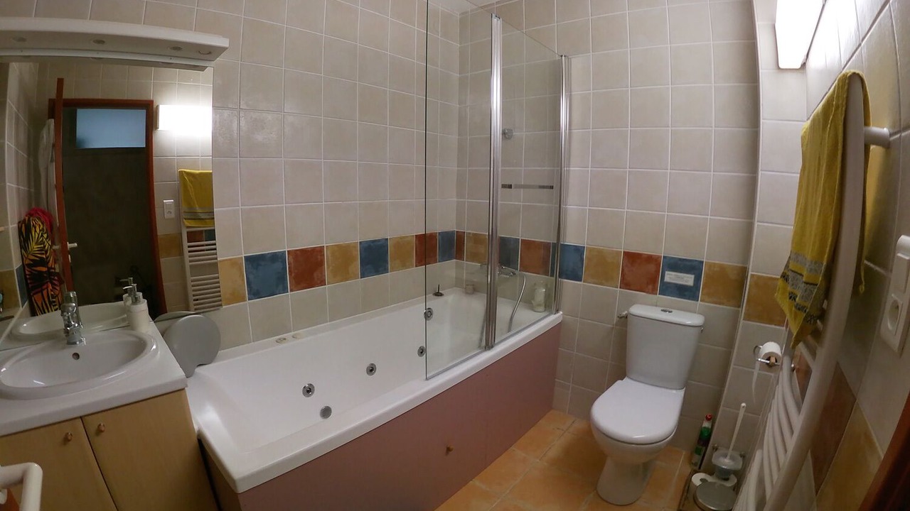 Photo of Bathroom in La Tour-Sur-Orb