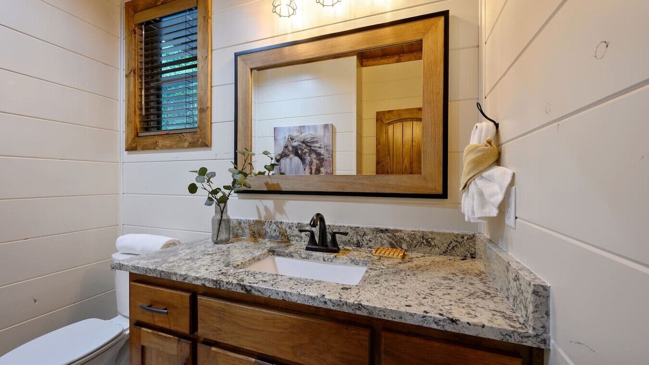 Photo of Bathroom in Broken Bow