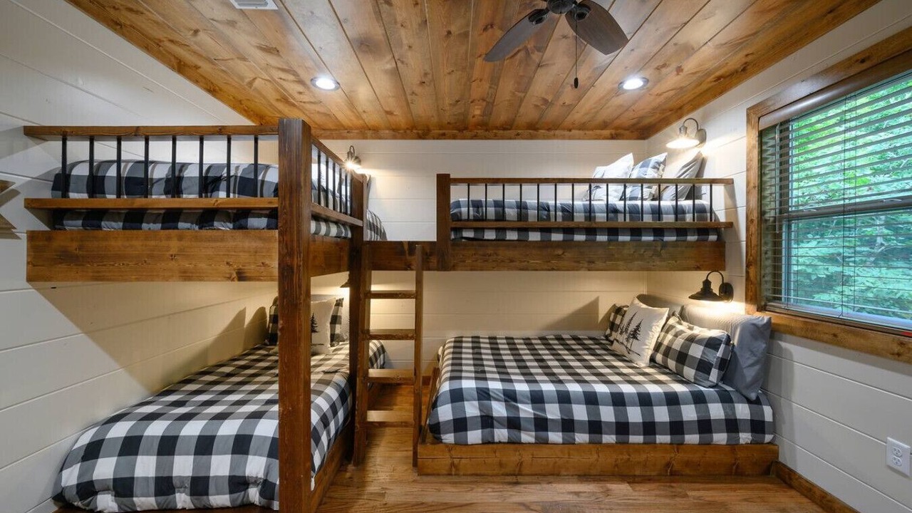 Photo of Bedroom in Broken Bow