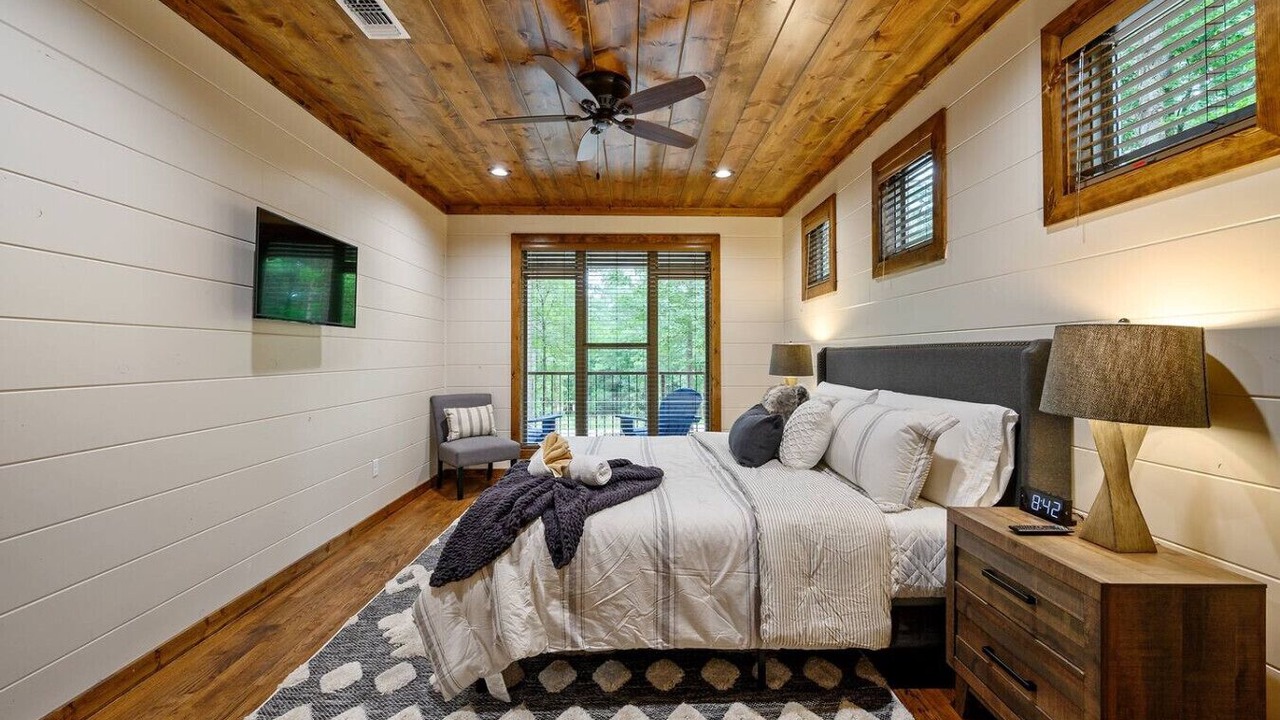 Photo of Bedroom in Broken Bow