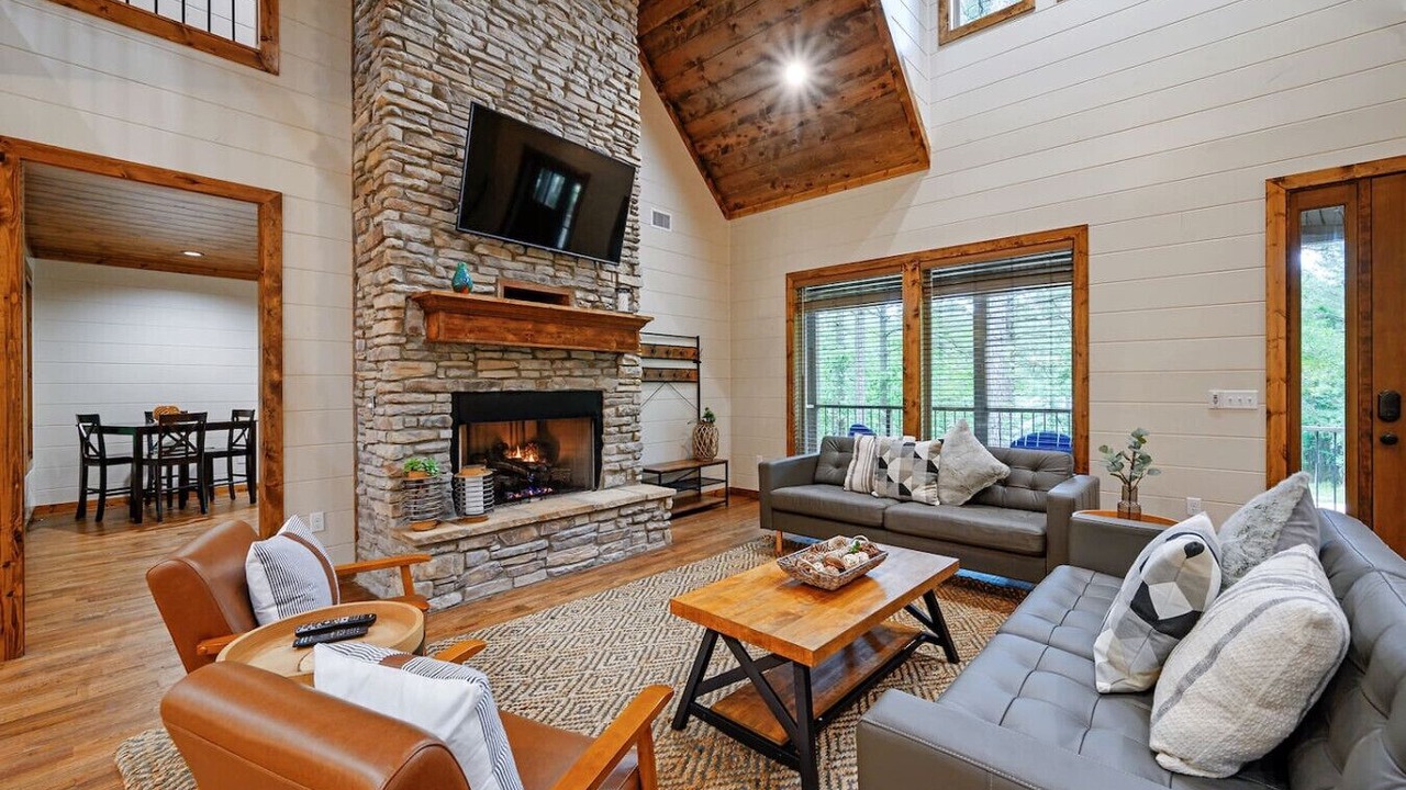 Photo of Livingroom in Broken Bow