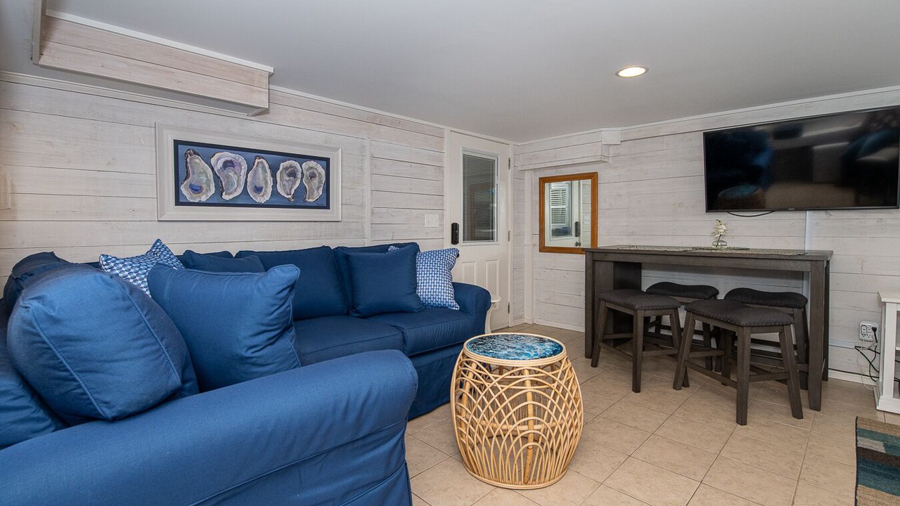 Photo of Livingroom in Atlantic Beach