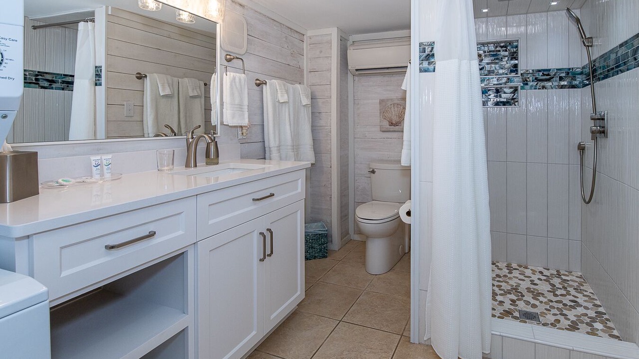 Photo of Bathroom in Atlantic Beach