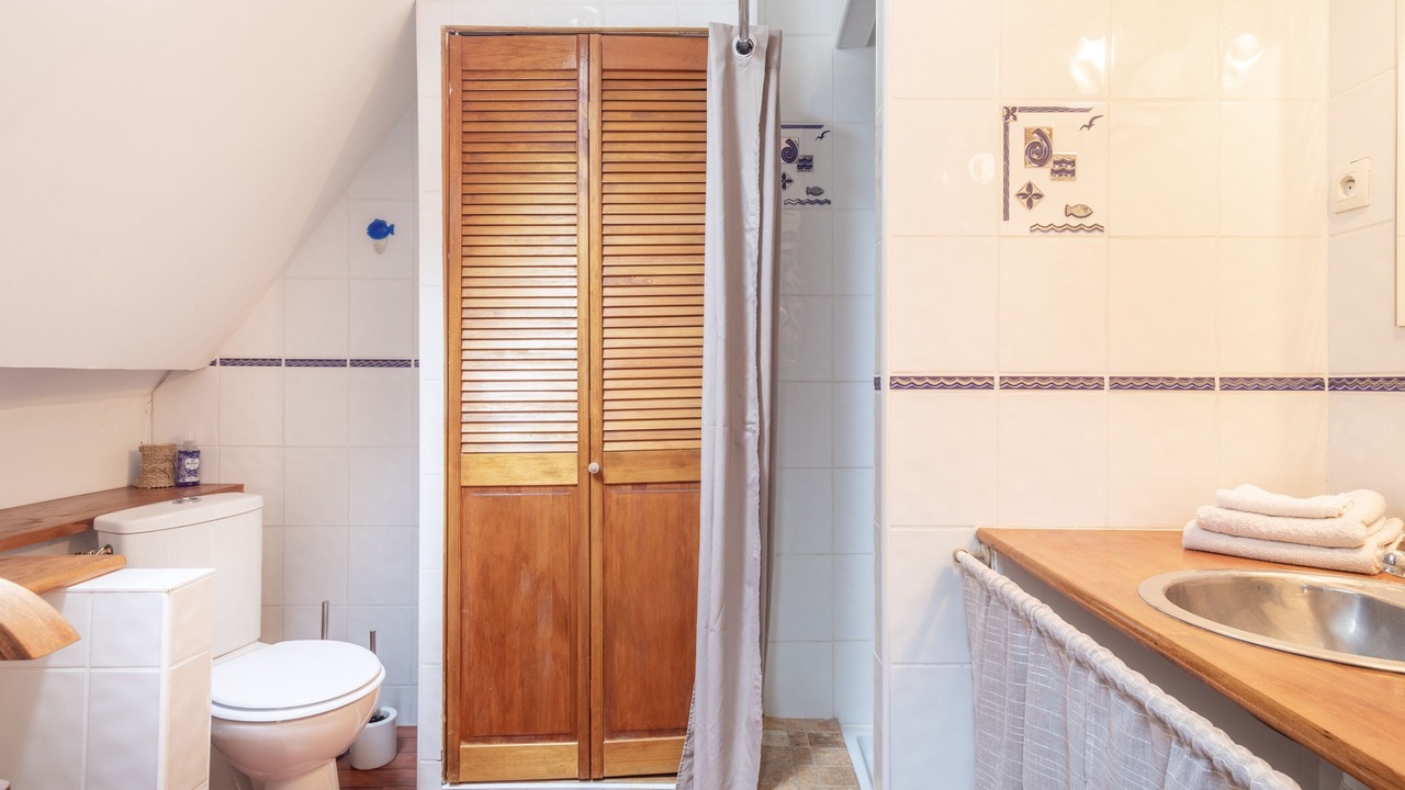 Photo of Bathroom in Dinan