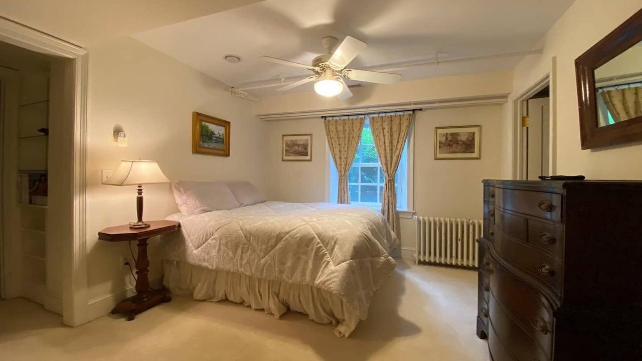 Photo of Bedroom in Locust Grove