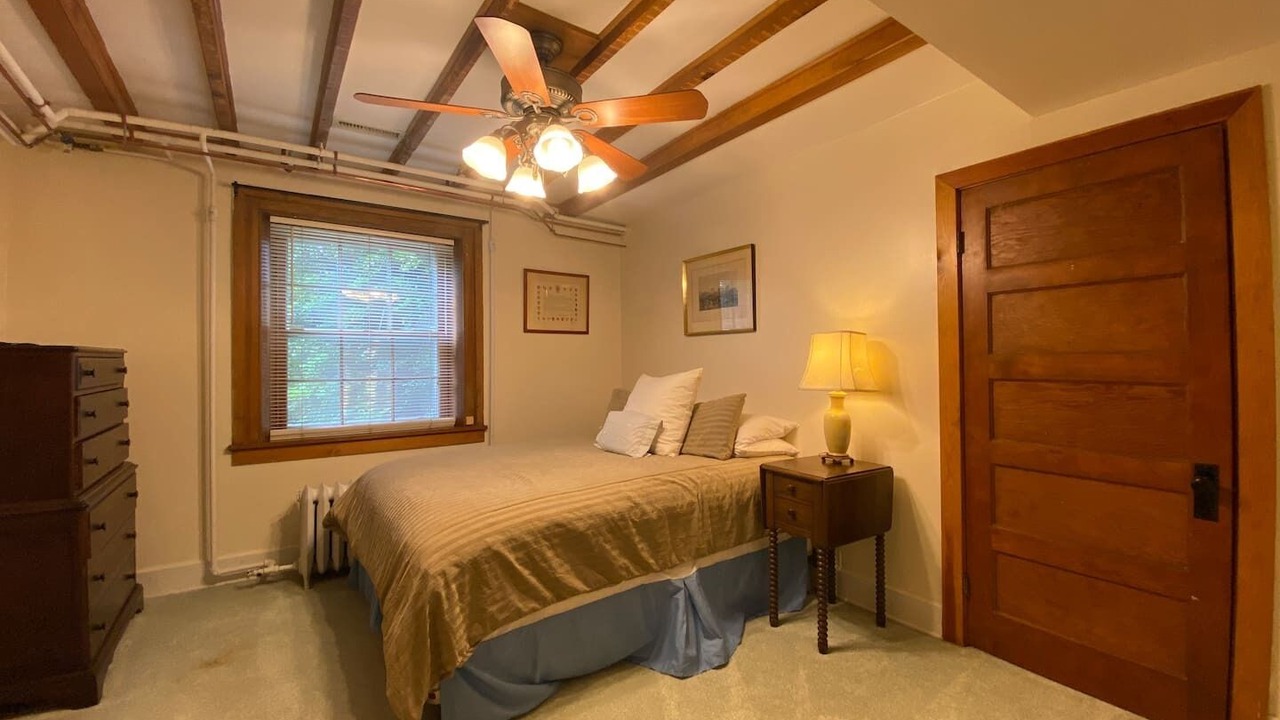 Photo of Bedroom in Locust Grove