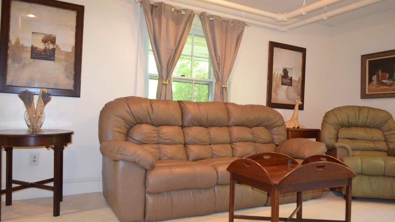 Photo of Livingroom in Locust Grove