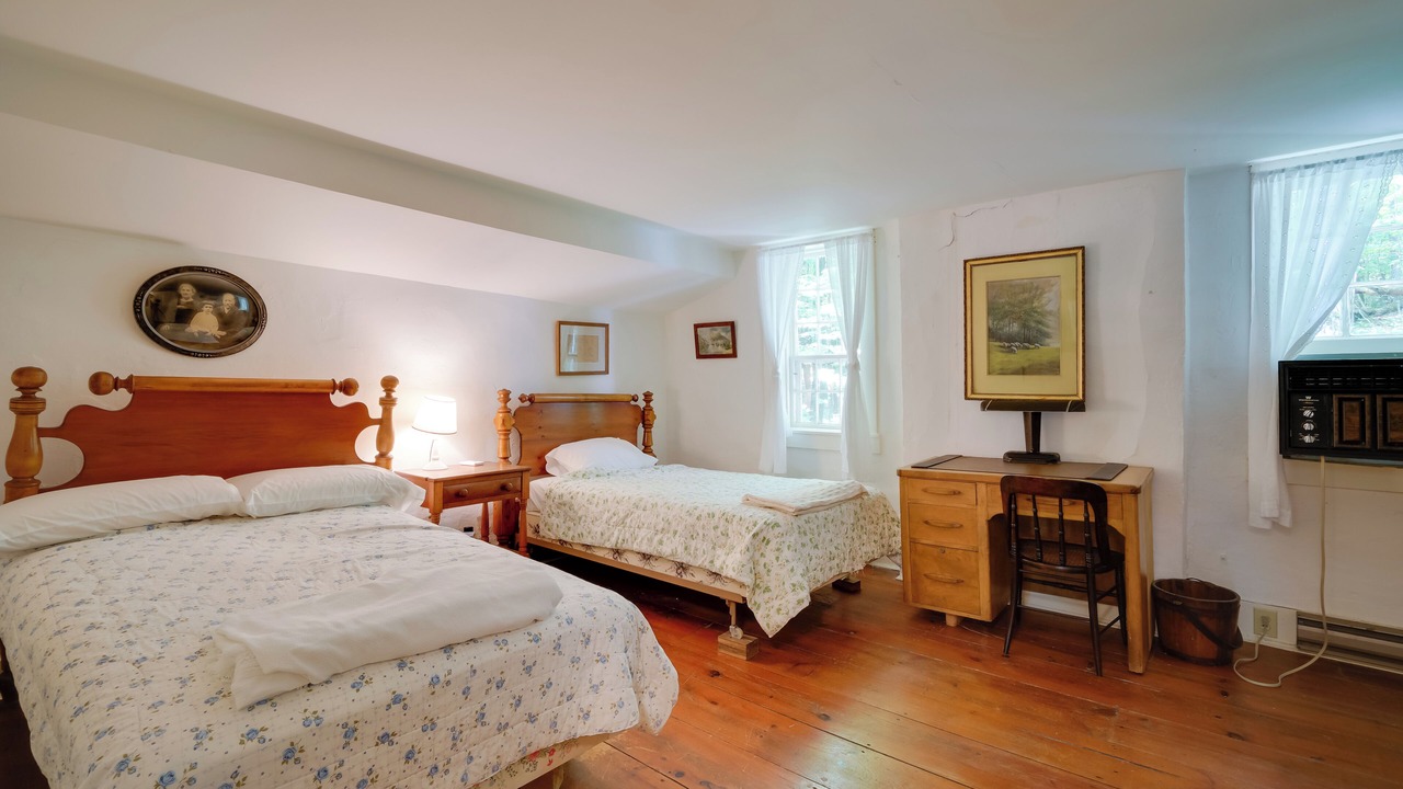 Photo of Others in Salem