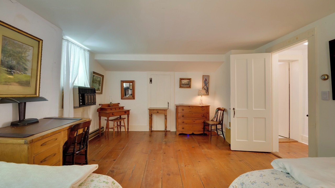 Photo of Bedroom in Salem