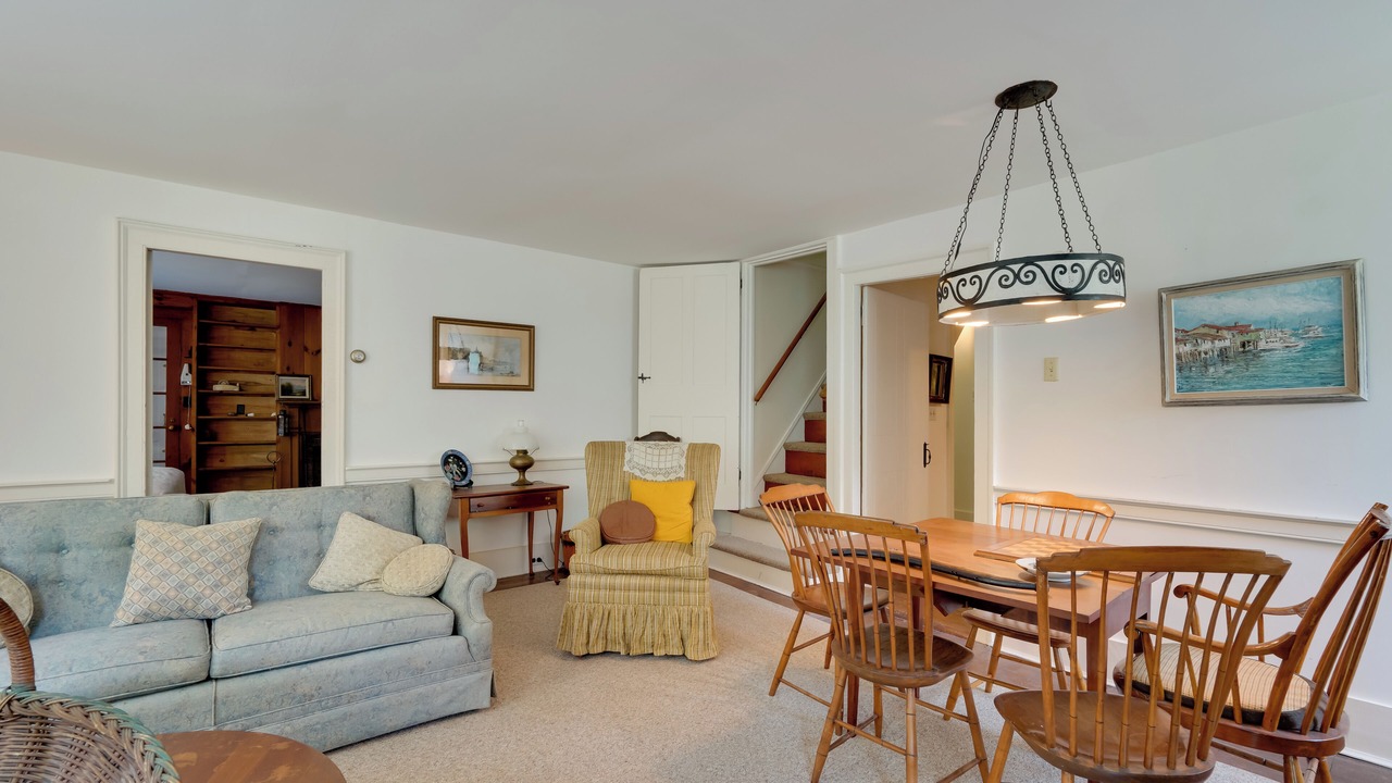 Photo of Livingroom in Salem