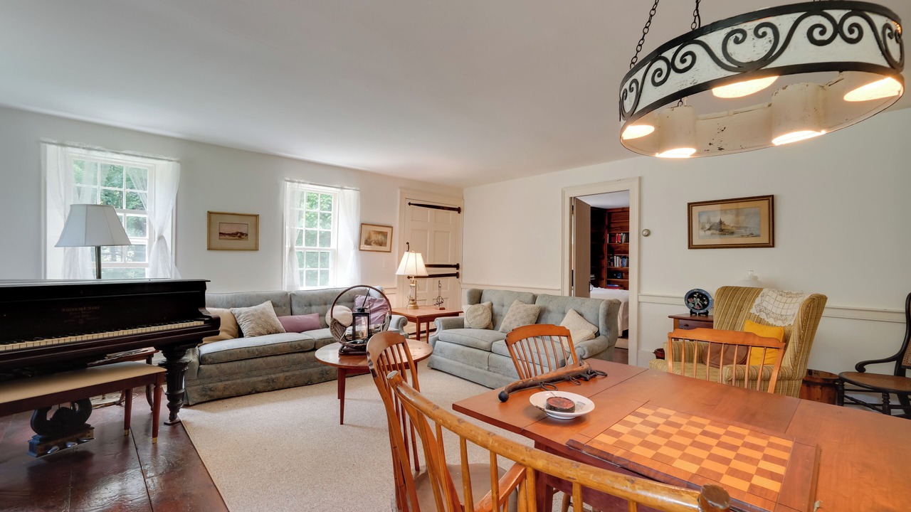 Photo of Others in Salem