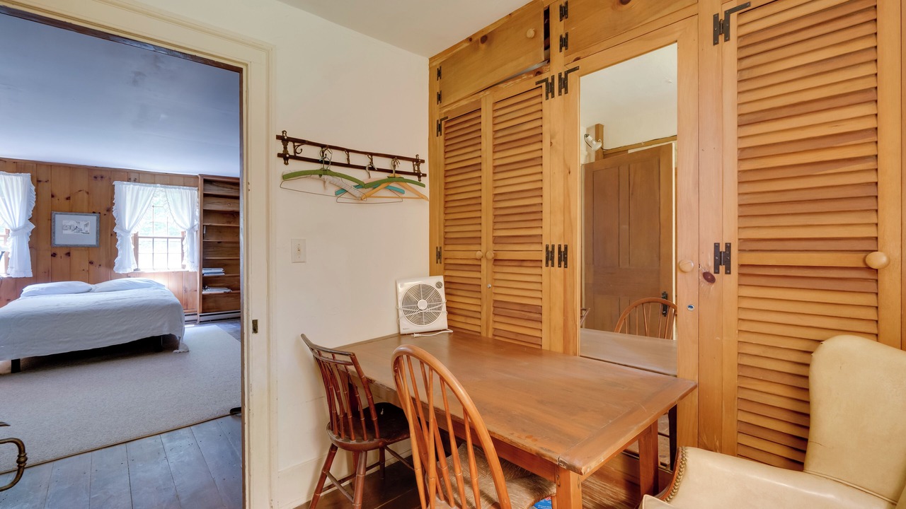 Photo of Bedroom in Salem